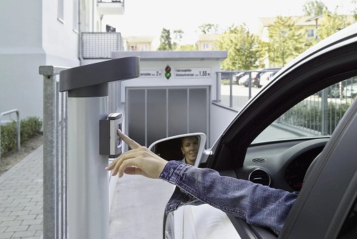 When Should You Use a Soft-Start/Soft-Stop Controller — and When Is It Unnecessary?